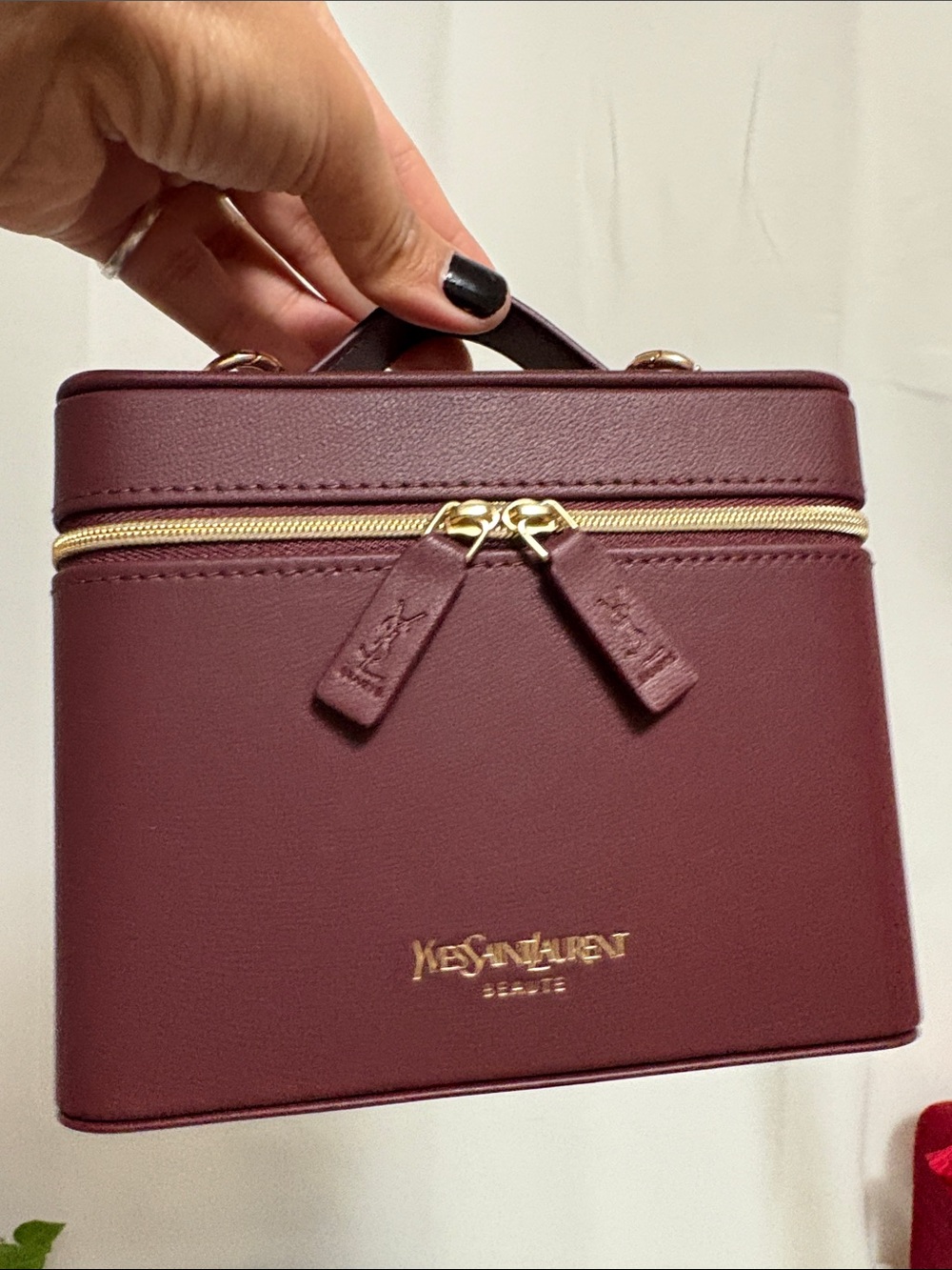 NIB Ysl beauty vanity pouch in to crossbody bag - Picture 8 of 13